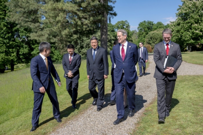 China hopes for 'reciprocity' at trade talks with US in Stockholm