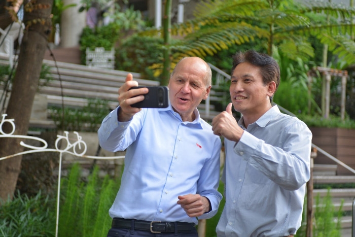 True Launches Full-Power 5G with DSS in Thonglor