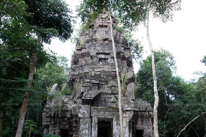 Thailand denies plan to seize temple