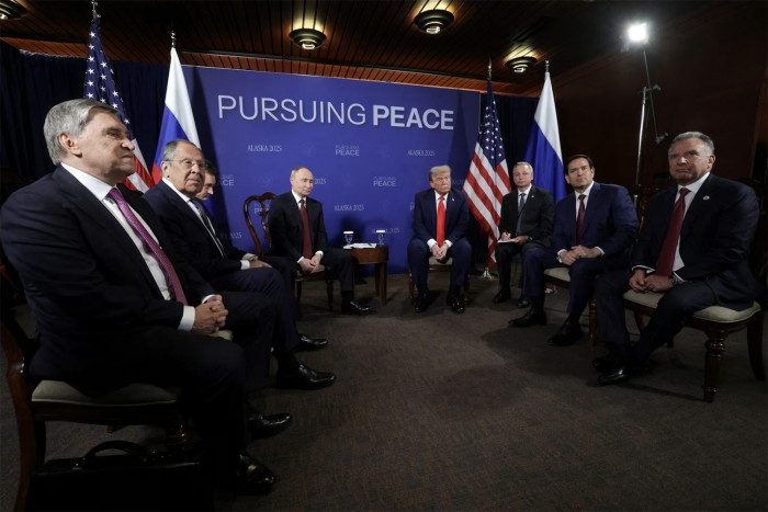 Trump-Putin summit ends without deal on Ukraine cease-fire