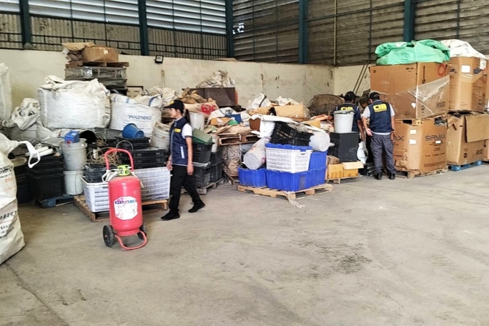 Trio smuggling e-waste from shuttered plant arrested