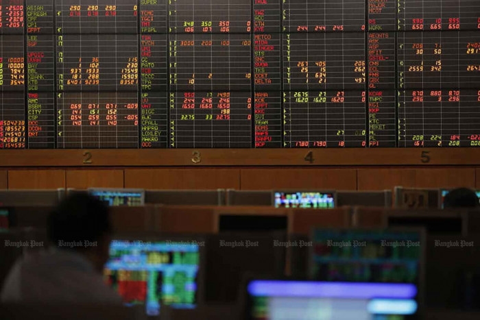 Foreign holdings in Thai equities dip 24% as SET tanks