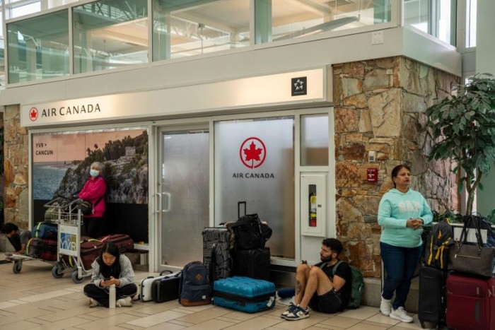 Air Canada suspends plans to restart operations
