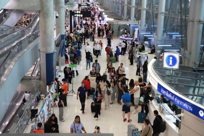 Plan offers free domestic flights to 200,000 foreign arrivals