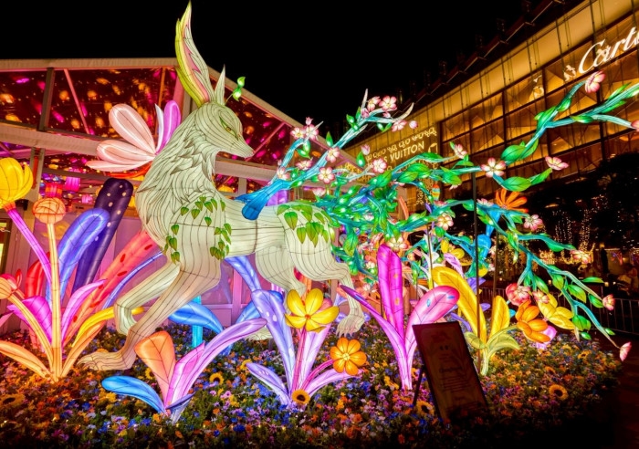 Iconsiam celebrates five decades of Sino-Thai ties with lantern festival