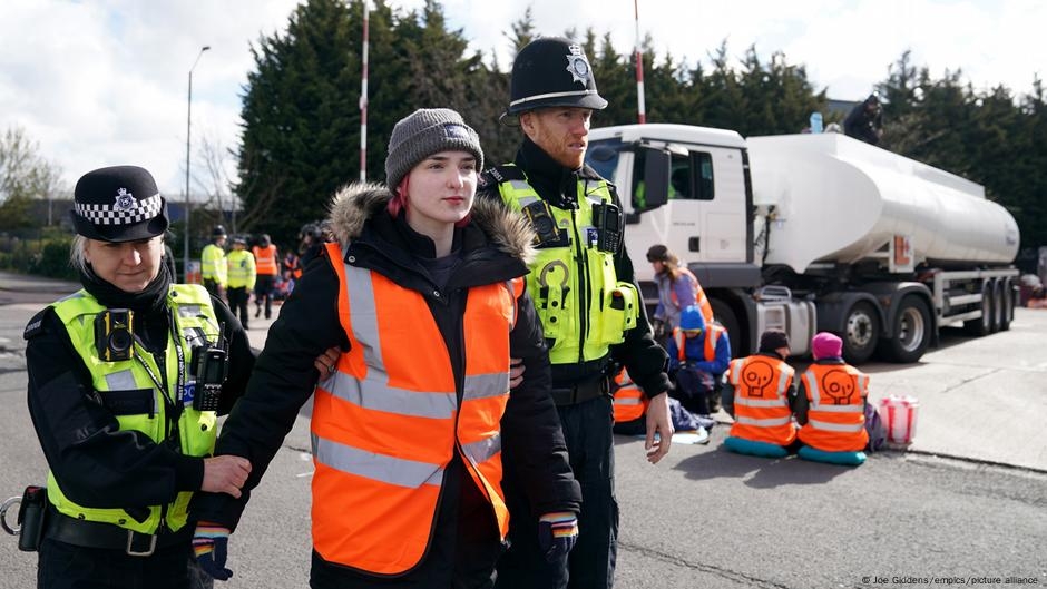 Why are environmental protesters being criminalized? – DW – 05/18/2025