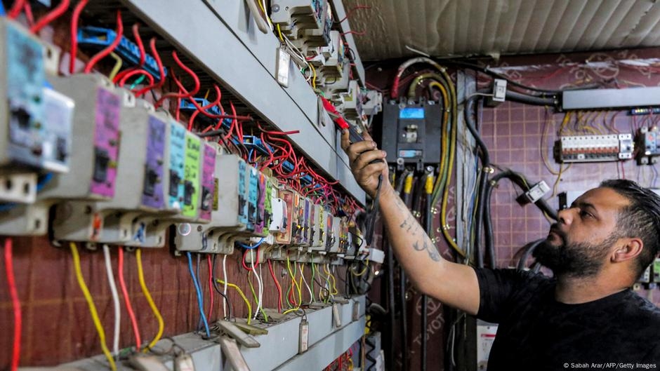 Iraq's private power generators: Savior or climate burden? – DW – 08/13/2025