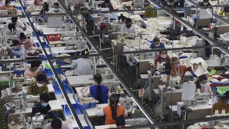 Will Trump's trade war widen Southeast Asia's wealth gap? – DW – 08/11/2025