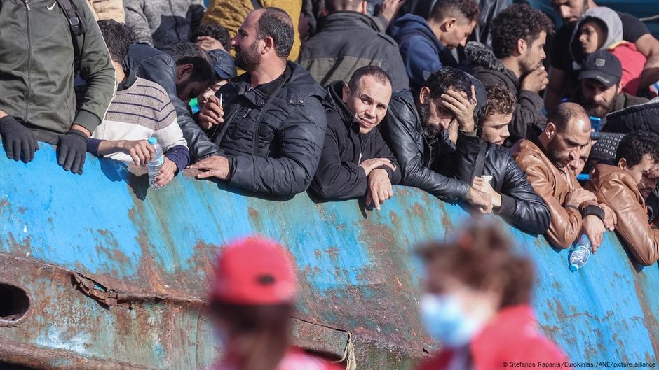 سعي ألمانيا لإعادة لاجئين إلى اليونان يصطدم برفض أثينا – DW – 2025/5/29