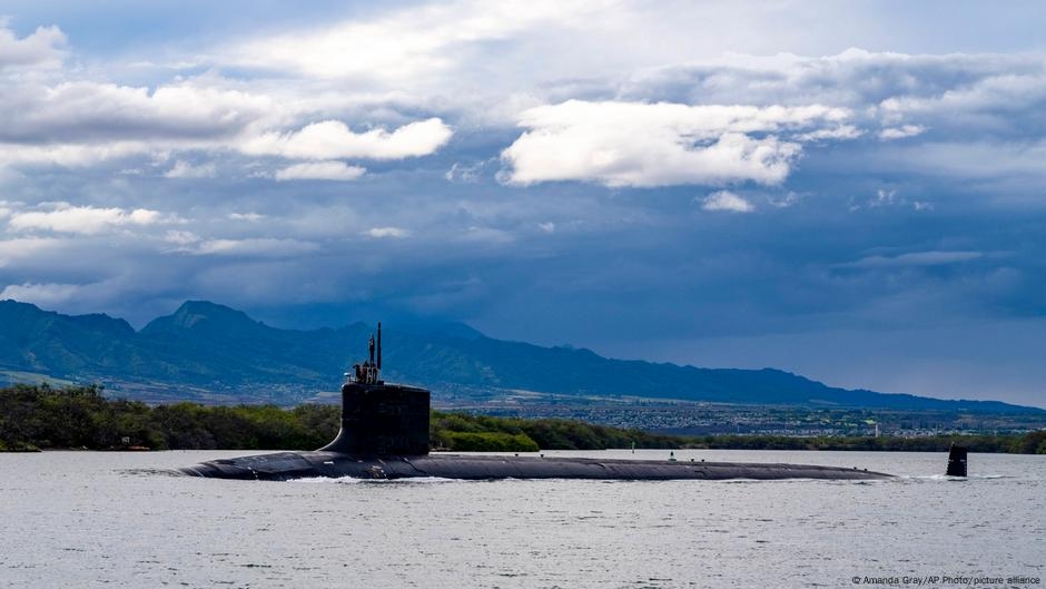Ukraine updates: Trump deploys nuclear subs near Russia – DW – 08/01/2025