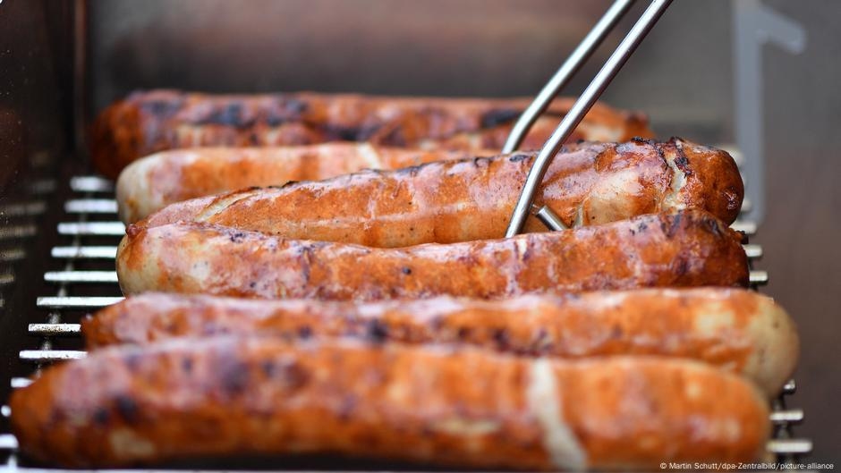 Why cured meat does not belong on the grill – DW – 08/20/2025