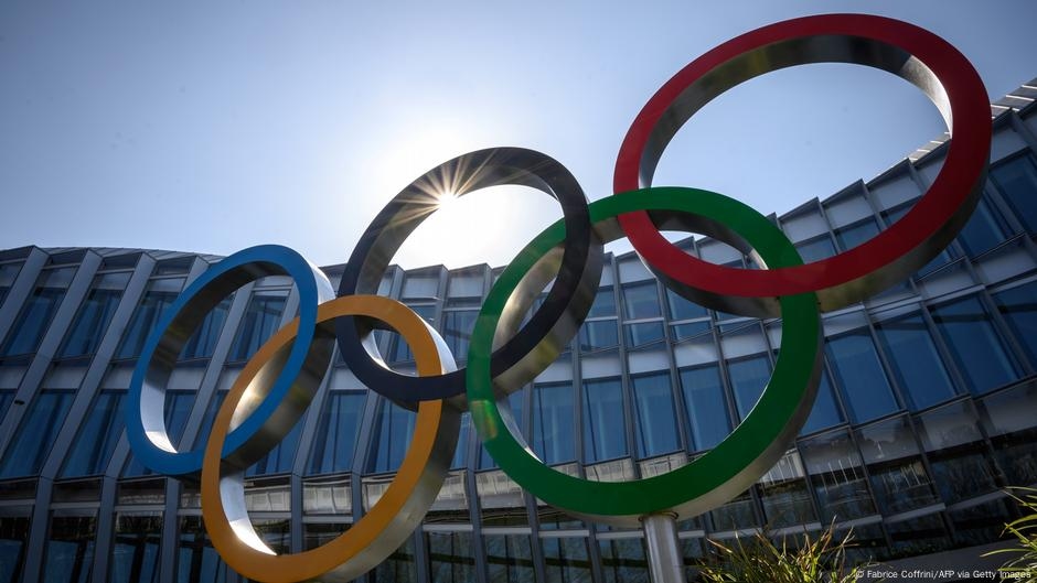 US Olympic committee bans trans women from women's events – DW – 07/23/2025