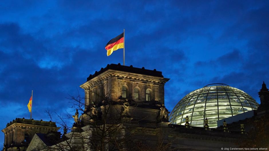 Germany updates: Merz backs not flying rainbow flag – DW – 07/02/2025