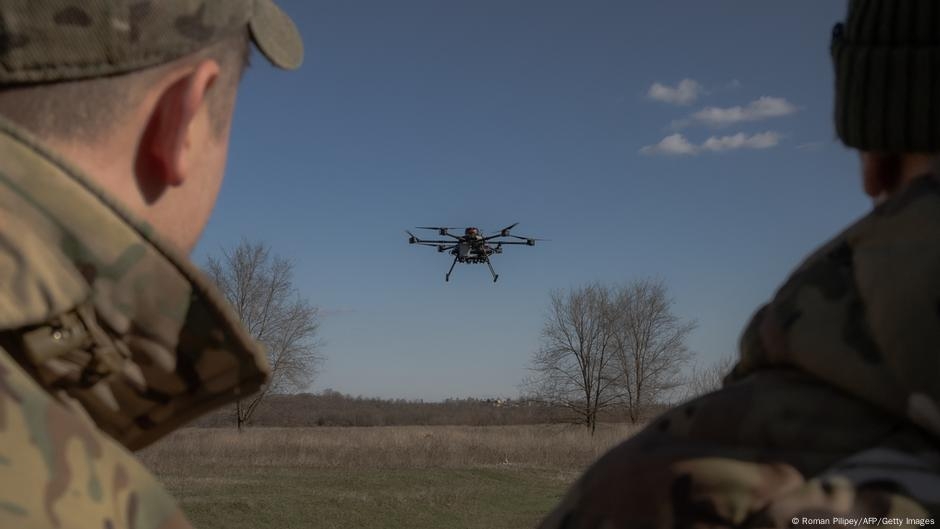 Ukrainian drones damage more than Russian aircraft – DW – 06/04/2025