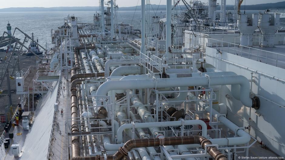 Why Qatar's gas lifeline to Germany is at risk – DW – 07/31/2025