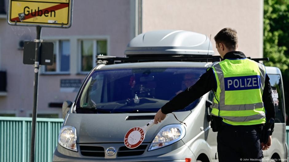Germany updates: Extra border checks unsustainable — police – DW – 05/19/2025