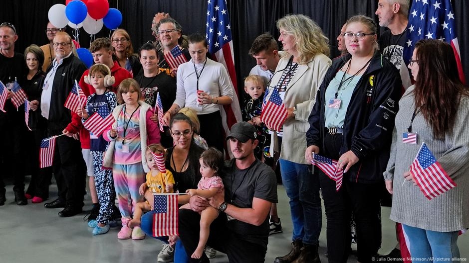 White South Africans arrive as refugees in the United States – DW – 05/14/2025