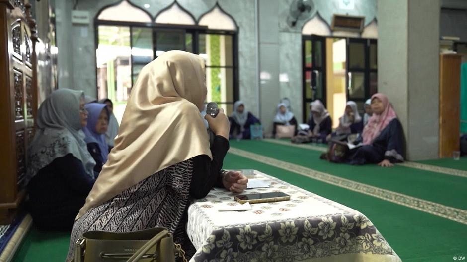 Indonesia: FGM – still practiced despite ban – DW – 05/20/2025
