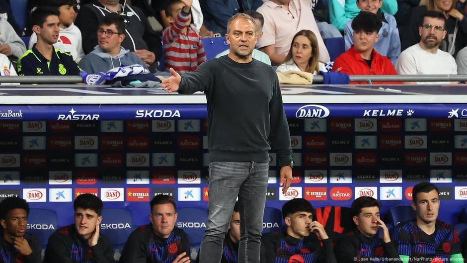 كيف استعاد هانزي فليك ذاته في نادي برشلونة؟ – DW – 2025/5/16