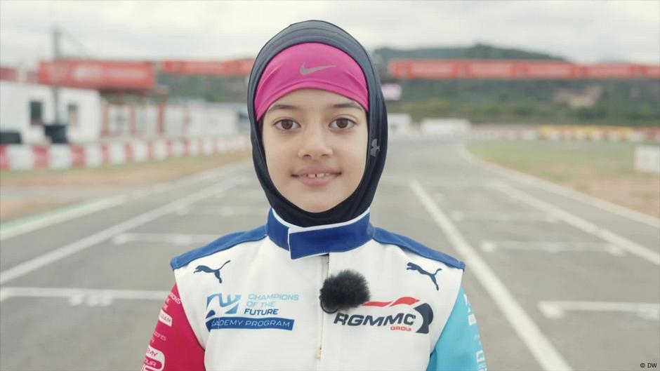 A 10-year-old Indian girl aims to become a top race driver – DW – 05/23/2025