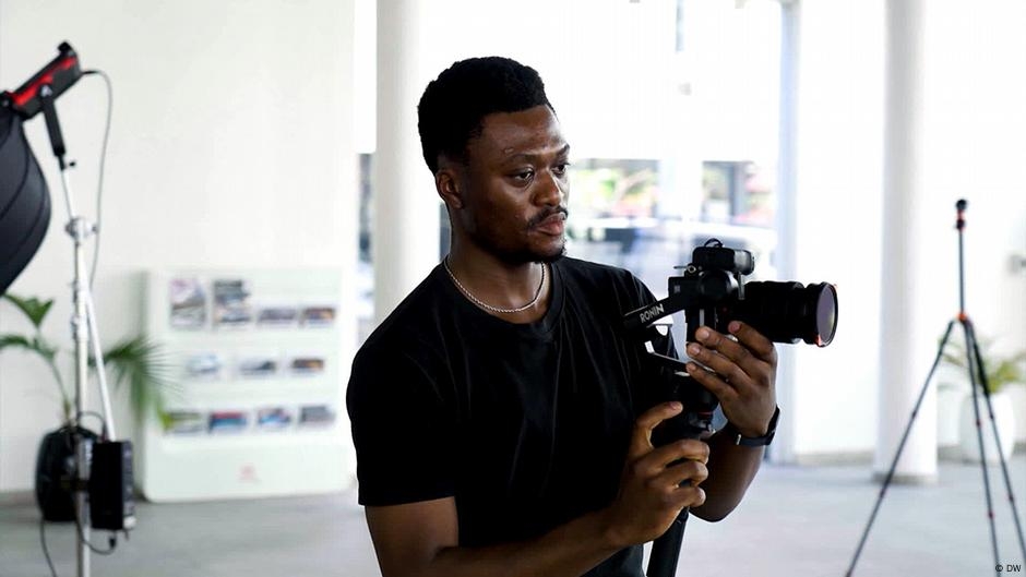 How Ebuka Mordi champions Nigerian photography  – DW – 06/04/2025