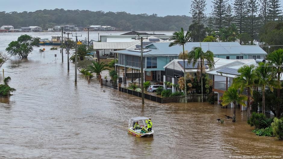 Massive floods wreak havoc in eastern Australia – DW – 05/23/2025
