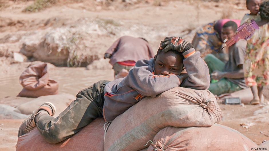 Cobalt mining in Congo — Child labor powering green tech – DW – 05/26/2025