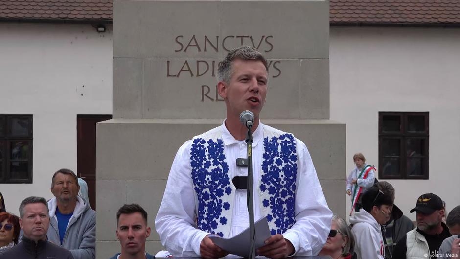 Magyar's million steps to Romania — and to power in Hungary? – DW – 05/26/2025