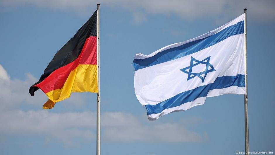 Germany's Merz defends partial weapons halt to Israel – DW – 08/10/2025