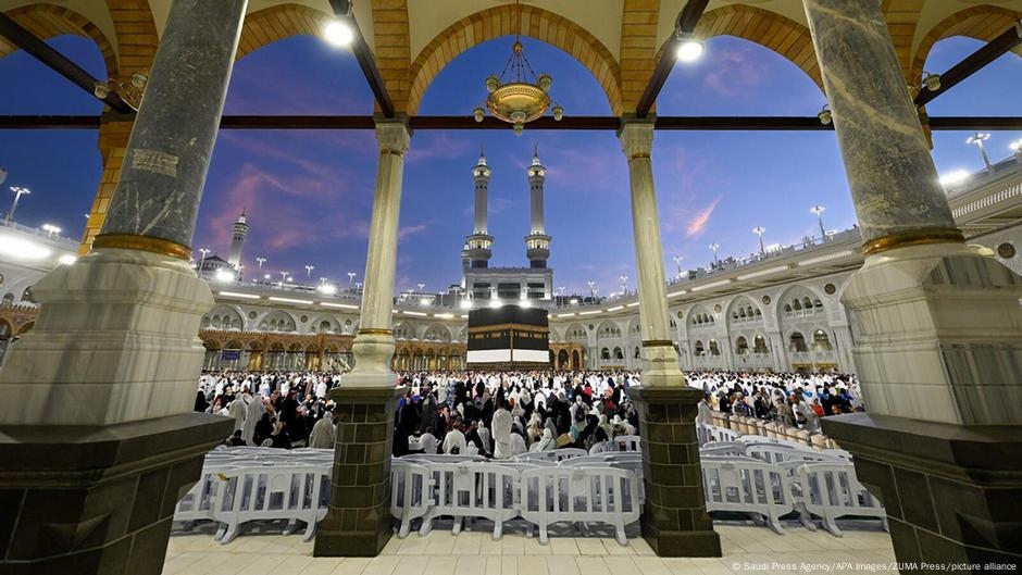 الحجاج يبدؤون رمي الجمرات في أول أيام عيد الأضحى – DW – 2025/6/6