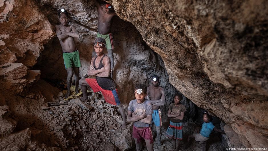 World Day against Child Labor – DW – 06/12/2025