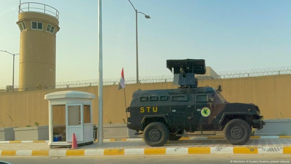 مشرق وسطیٰ سے امریکی سفارتی عملے کے انخلا کی وجوہات کیا؟ – DW – 12.06.2025