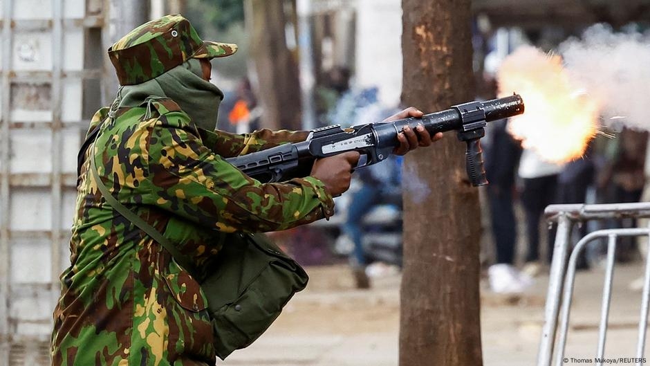Nairobi: Police, protesters clash in second week of unrest – DW – 06/18/2025
