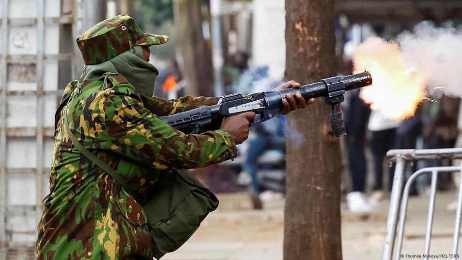 Kenyan police officer held over brutality protest shooting – DW – 06/17/2025