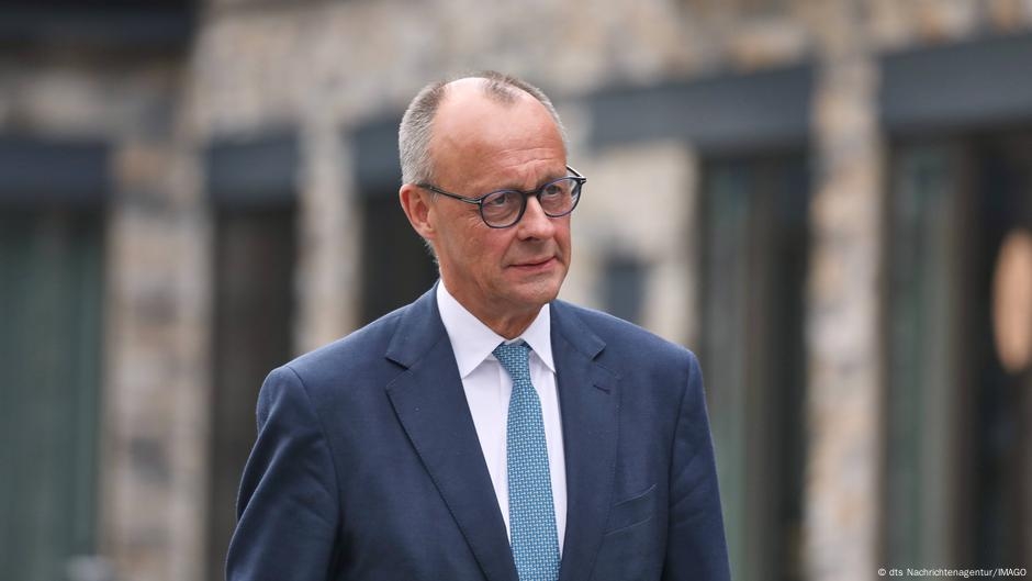 Chancellor Merz' praise of Israeli strikes sparks criticism – DW – 06/18/2025