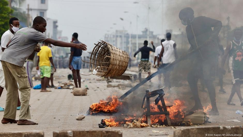 Togo: Rights groups report several killed in demonstrations  – DW – 07/01/2025