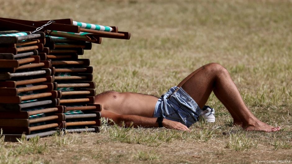 Europe heat wave intensifies as fresh warnings issued – DW – 07/02/2025