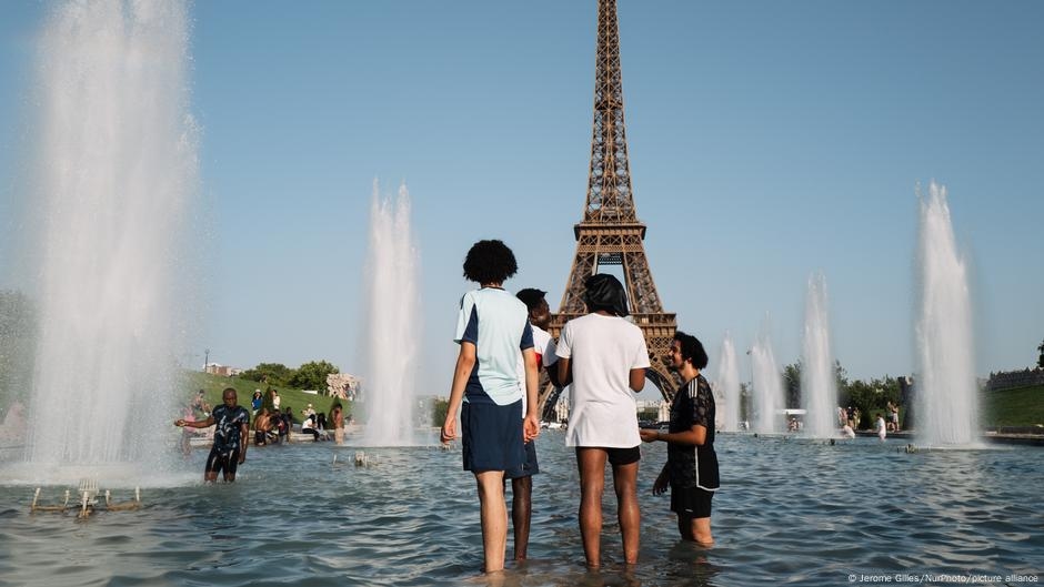 From myth to mist: Fountains over the ages – DW – 07/25/2025