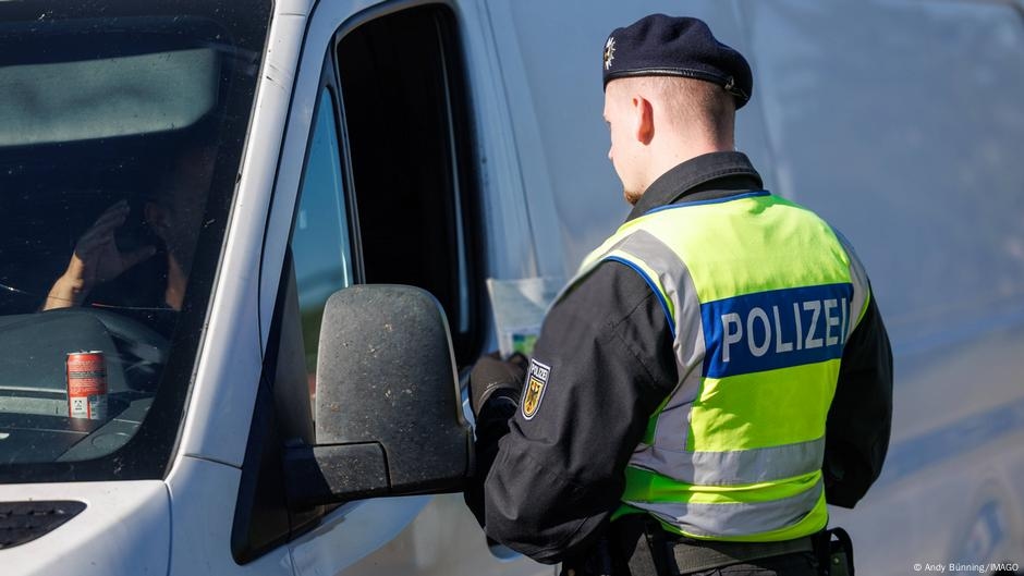 Germany updates: Border checks to be kept beyond September – DW – 08/07/2025