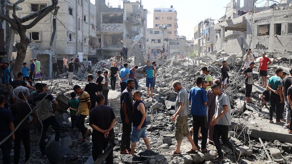 Dozens killed in Gaza as Israel weighs ceasefire plan – DW – 07/06/2025