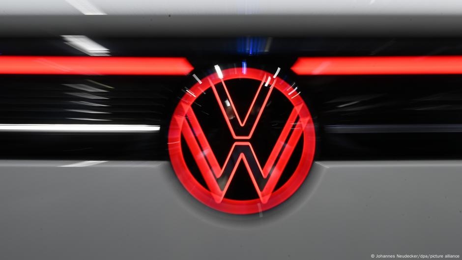 Germany updates: Deportations up, Volkswagen profits down – DW – 07/25/2025