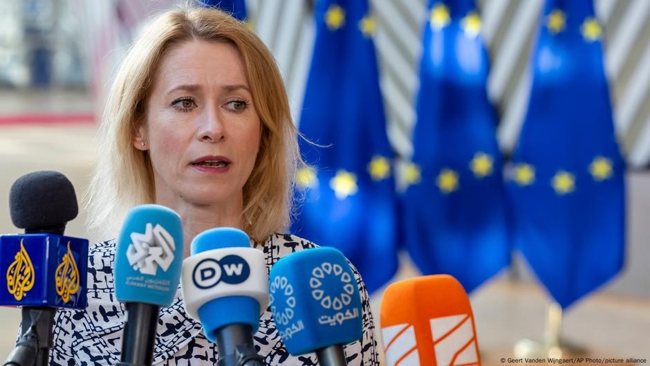 EU backs Trump Ukraine U-Turn but wants US to 'share burden' – DW – 07/15/2025