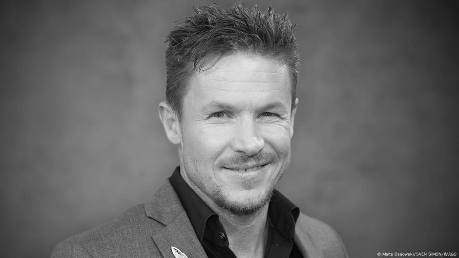 Extreme skydiver Baumgartner dies in paragliding accident – DW – 07/17/2025