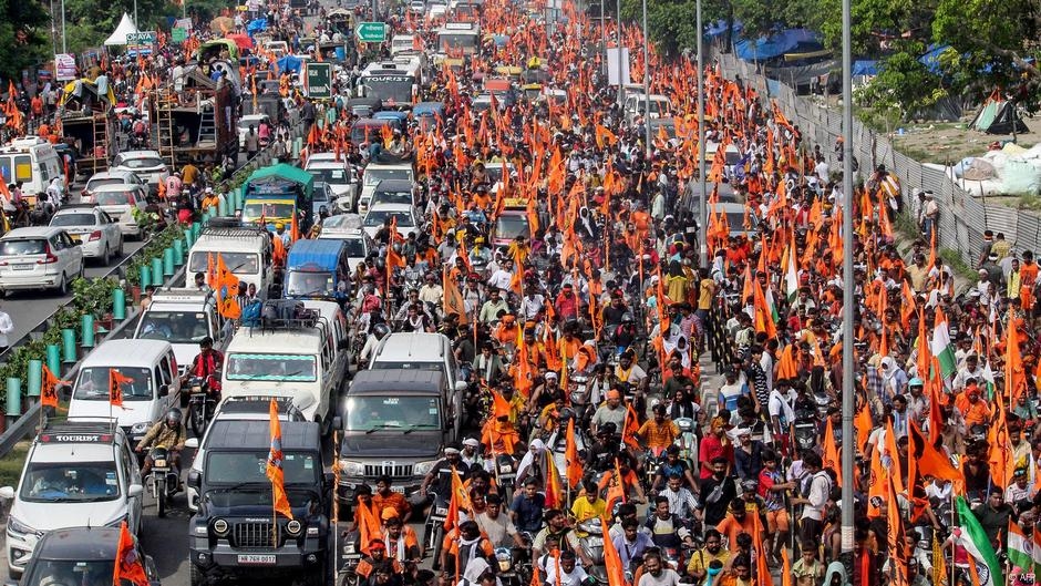 India: 6 dead in Haridwar temple stampede – DW – 07/27/2025