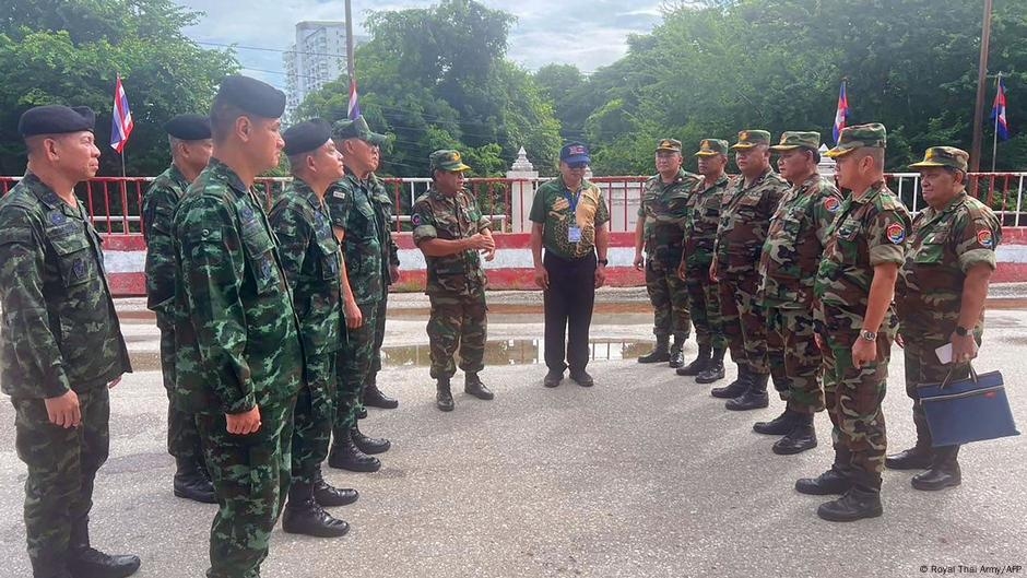 Cambodia urges Thailand to release detained soldiers – DW – 07/31/2025