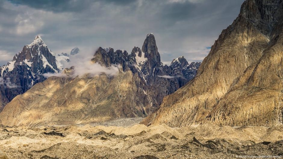 How climate change is changing mountaineering – DW – 08/01/2025
