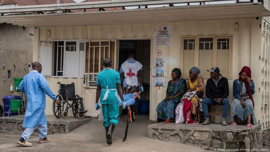 Killings, gang rapes rampant in Congo, rights groups say – DW – 08/20/2025