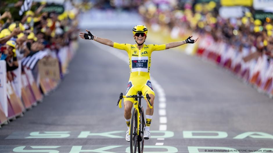 Tour de France: Pauline Ferrand-Prévot rides to victory – DW – 08/03/2025