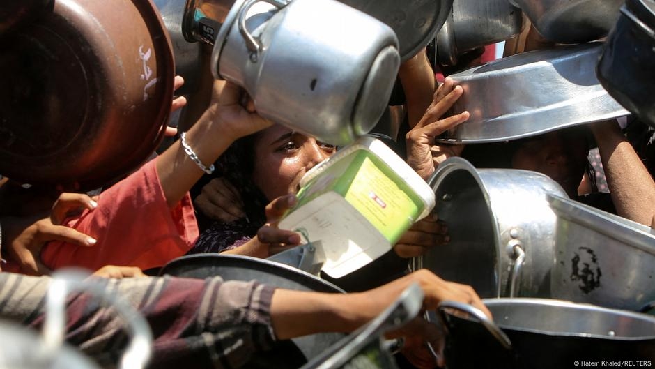 جدل محتدم في ألمانيا: من معاقبة إسرائيل إلى عدم مساعدة غزة – DW – 2025/8/4