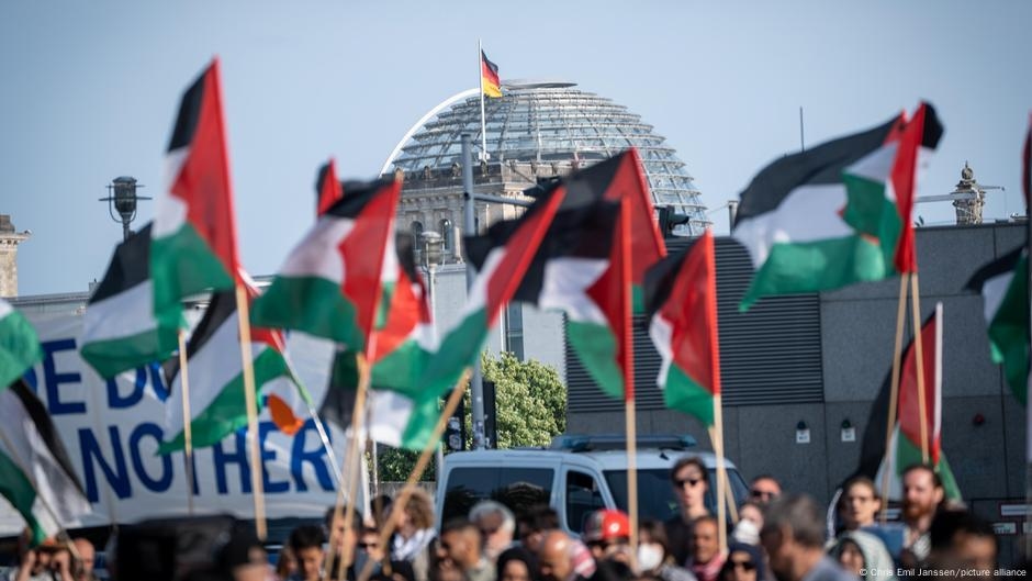 الاعتراف بدولة فلسطينية.. مسألة معقدة ومعضلة ألمانية عويصة! – DW – 2025/8/7